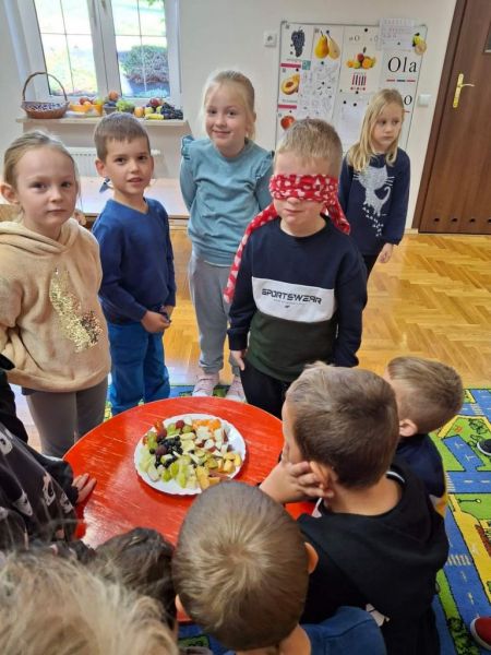 Jesienią sady się rumienią 11 f_large_18093bec3fcac9877621facbe629f5a18fded8374937