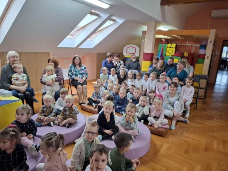 Dzień Edukacji Narodowej 14 f_large_18150fb6aeff4bfb45111452a0f247443336d3a83e68