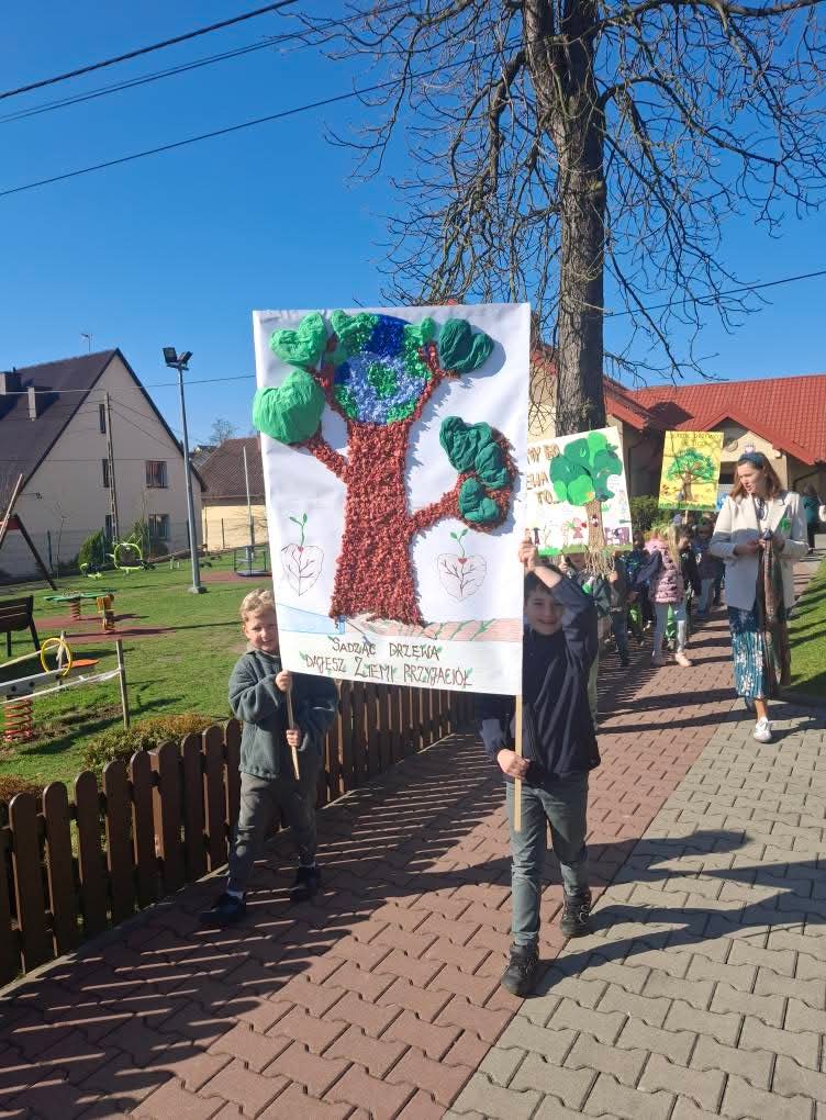 IV Małopolski Dzień Dla Klimatu w Gnojniku 1 FB_IMG_1743942362550