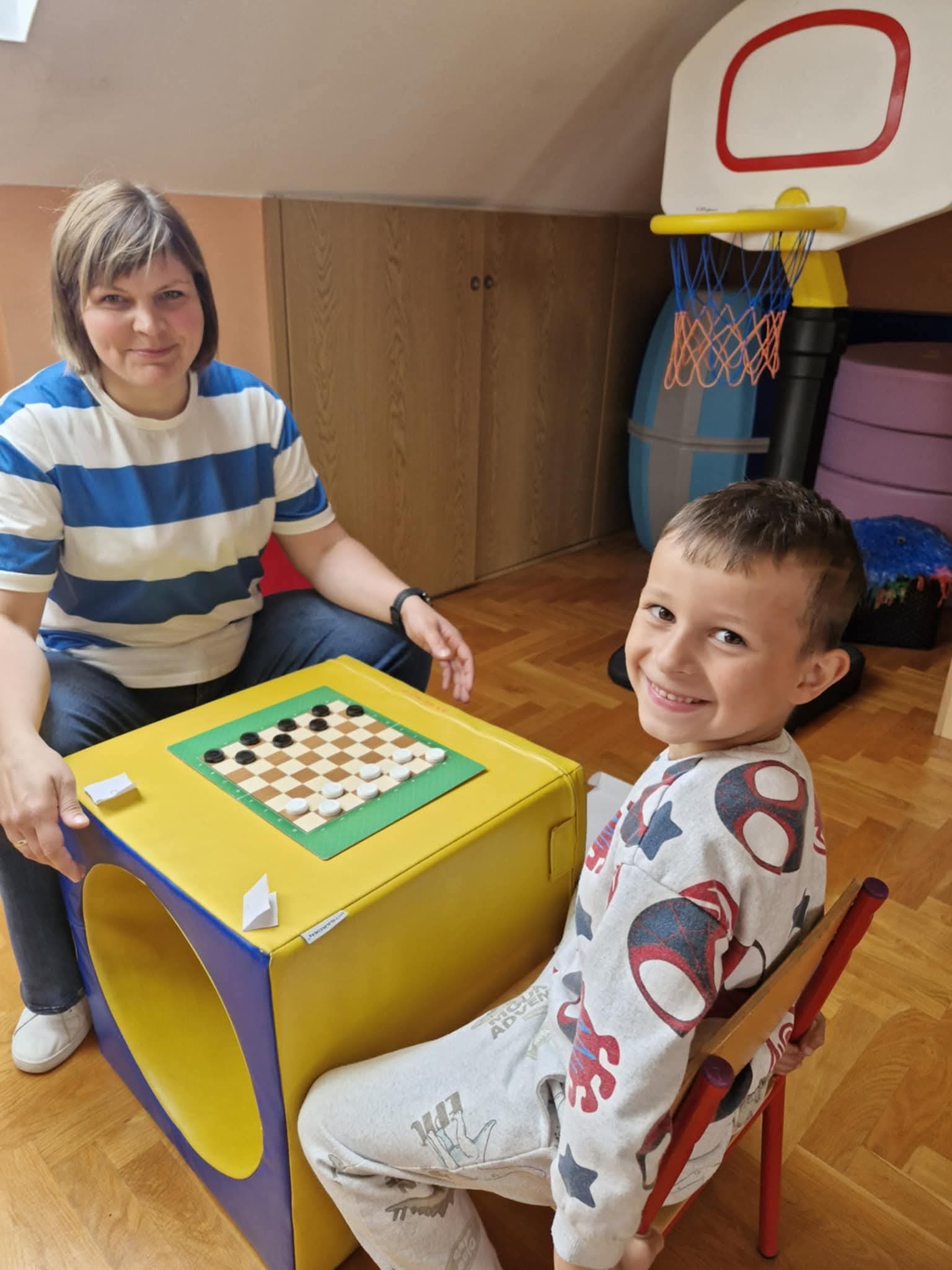 Rozgrywki warcabowe "Dzieci vs Nauczyciele i pracownicy" 10 FB_IMG_1750013937101